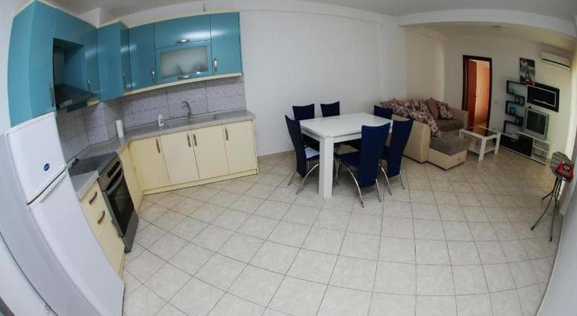 Sea View Apartments Saranda Екстер'єр фото